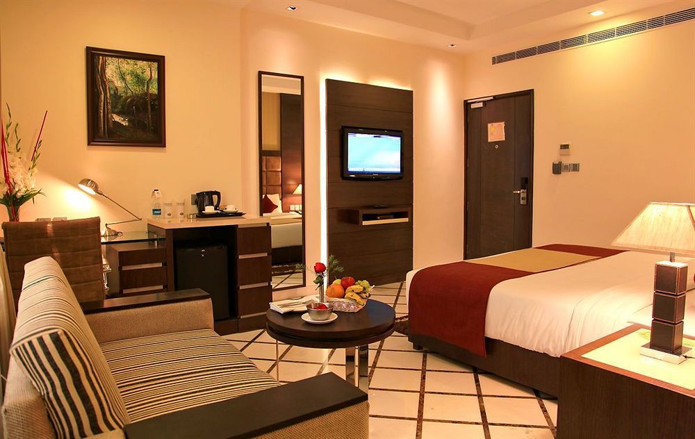 Hotel Florence Нью-Дели Экстерьер фото